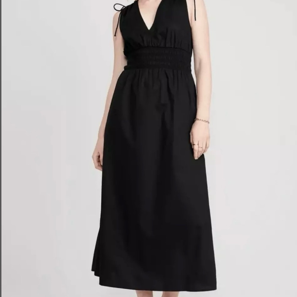 Old Navy Fit & Flare Sleeveless Tie Shoulder Smocked Maxi Dress Black Jack L